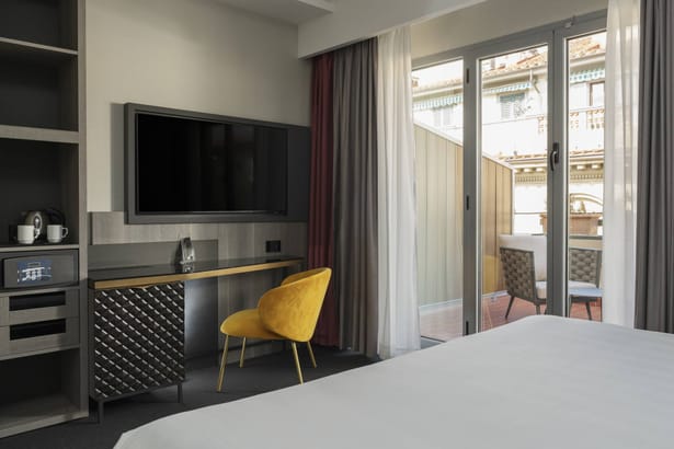 Iqhotel Firenze Camere Matrimoniale Terrazza 03