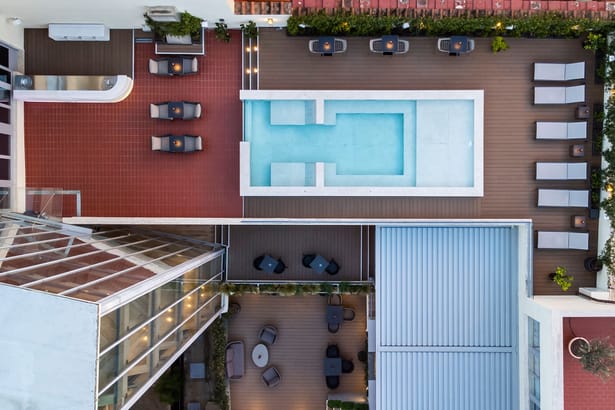 Iqhotel Firenze Pool 010